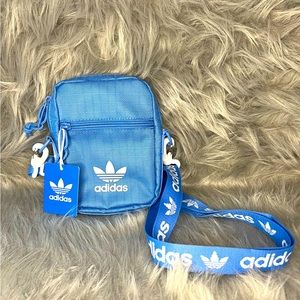 ADIDAS Mens Crossbody!